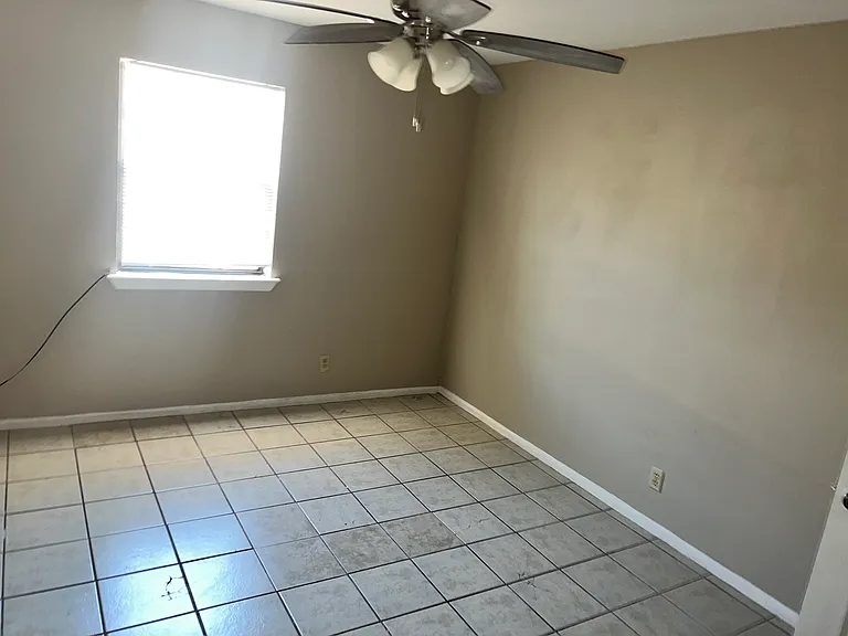 820 E Hillside Rd — Photo 17