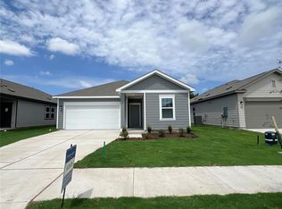 341 Sieders St, Taylor, TX 76574