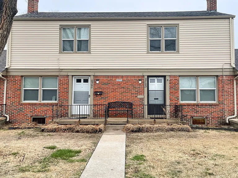 Meadowlark Apartments — Photo 7