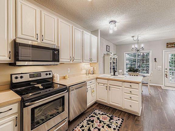 2nd image of 7635 Palisades Ave NE
