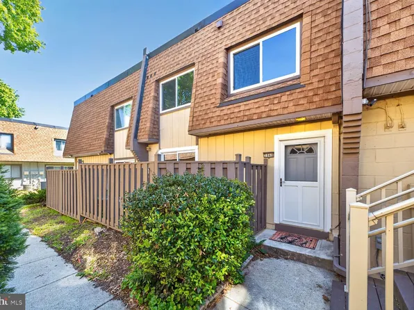 3948 Sonora Pl #88D, Alexandria, VA 22309