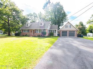 818 Edgewood Drive, Jacksonville, NC 28540