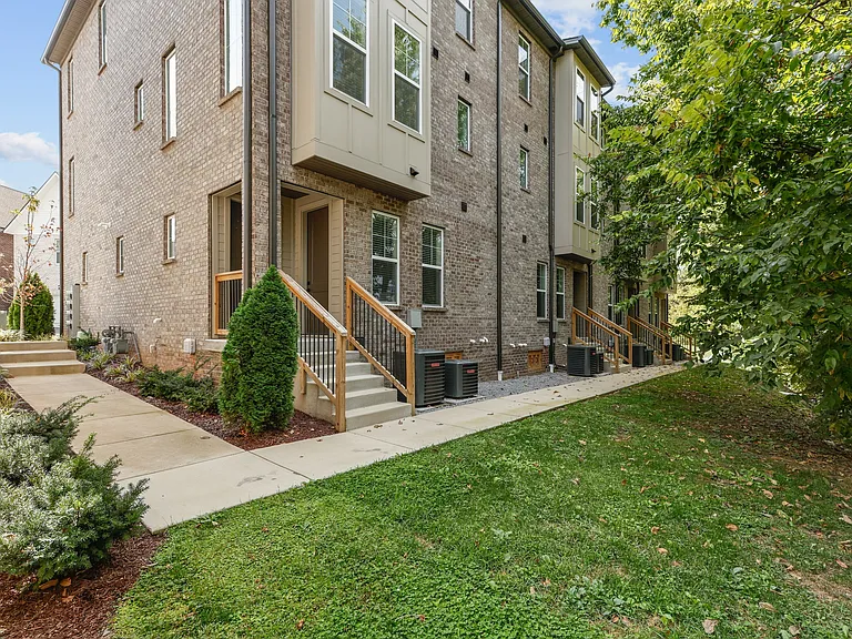 Porchlight East Hill — Photo 129