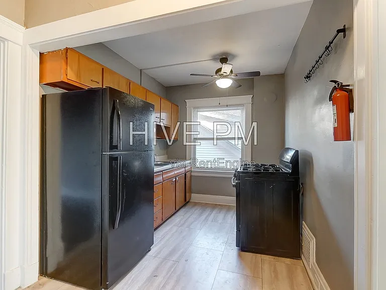 3636 Besuden Ct #2 — Photo 11