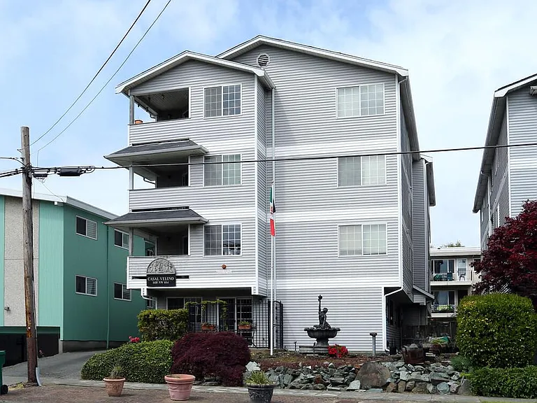 Casal Velino Apartment Building, located in residential area.