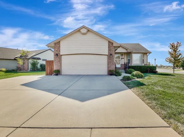 305 W Meadowsweet Ct, Andover, KS 67002