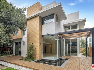 16536 Moorpark St, Encino, CA 91436