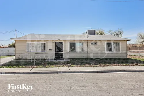 2128 Carver Ave Photo 1
