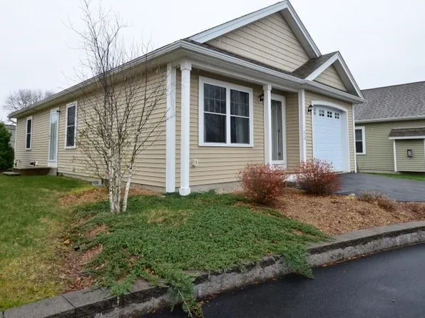 11 Stinson Drive, Nashua, NH 03063