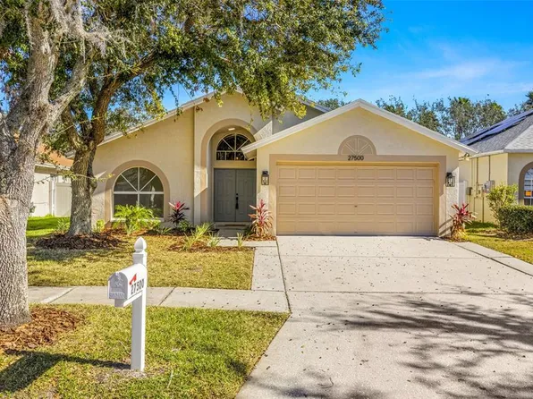 27500 Sky Lake Cir, Zephyrhills, FL 33544