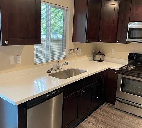 4th image of 910 Michael Dr APT 3