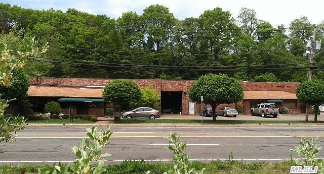 1st image of 1039 W Jericho Tpke