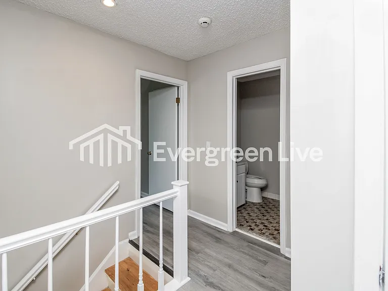 1029 Natchez Trl — Photo 7