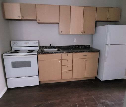 3rd image of 1207 N 18th St #23