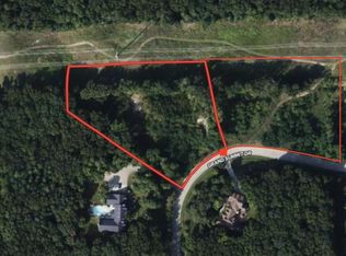 9373 Grand Summit Dr #26 & 27, Fenton, MI 48430