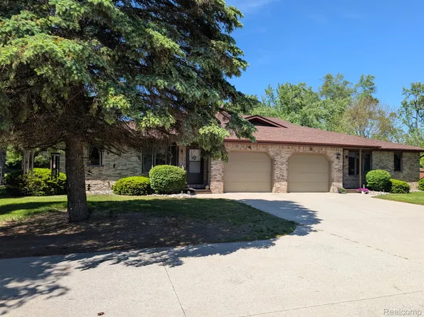600 Thomas St, Hemlock, MI 48626