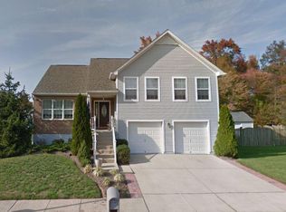 700 Willow Tree Dr, Glen Burnie, MD 21060