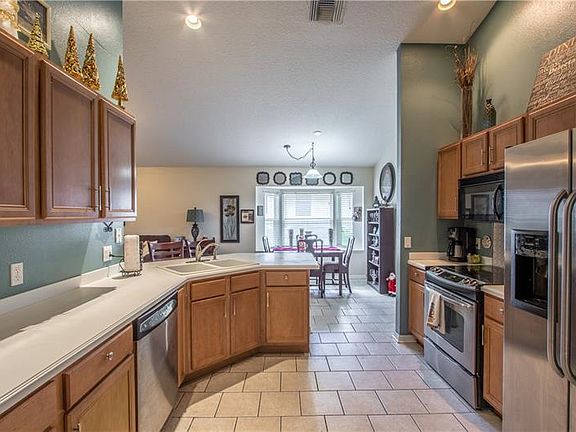 5th image of 17350 Summer Oak Ln