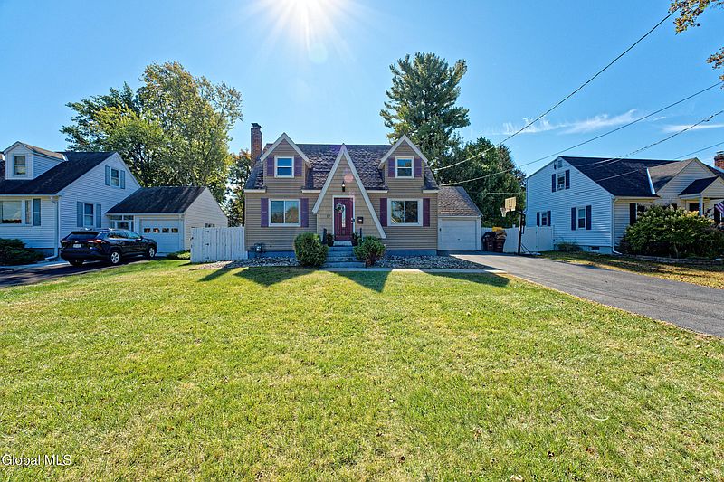 2nd image of 27 Miles Standish Road