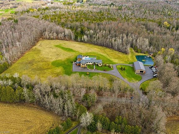 4th image of 1371 10th Concession Rd W