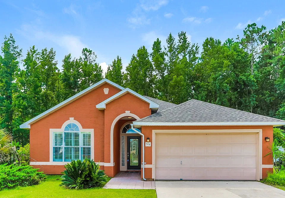 304 Southlake Dr