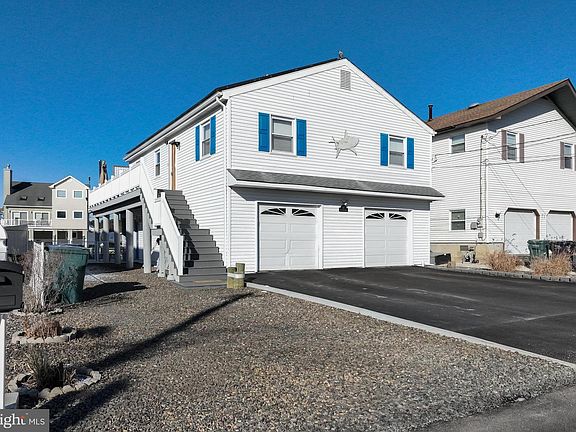 3rd image of 67 Flax Isle Dr