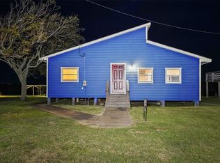 62 Fm 2031 Beach Rd, Matagorda, TX 77457