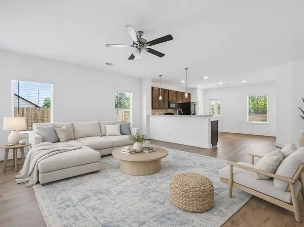 4506 Blue Moutain Laurel, Pinehurst, TX 77362