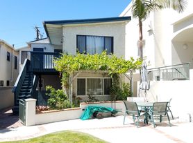 412 19th Pl, Manhattan Beach, CA