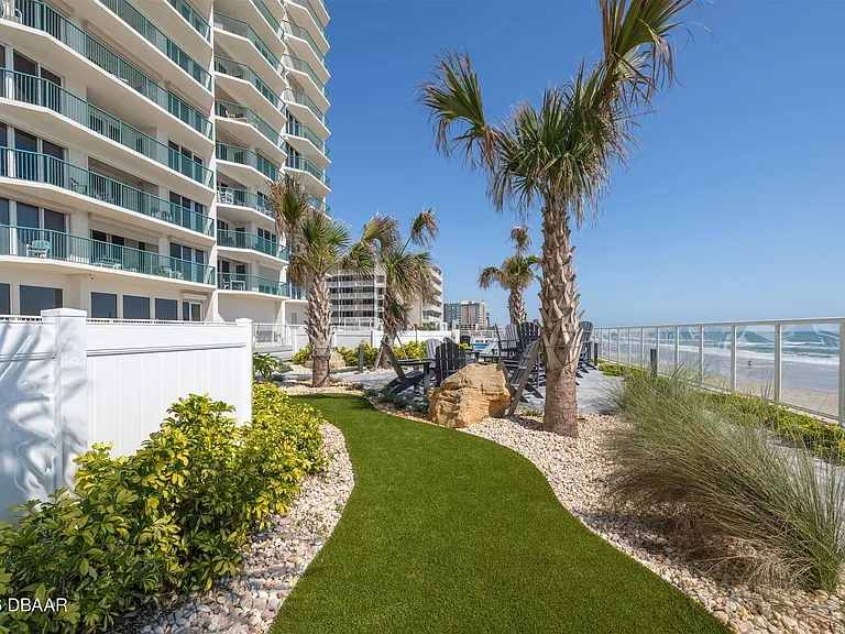 2055 Atlantic Ave #710 — Photo 42