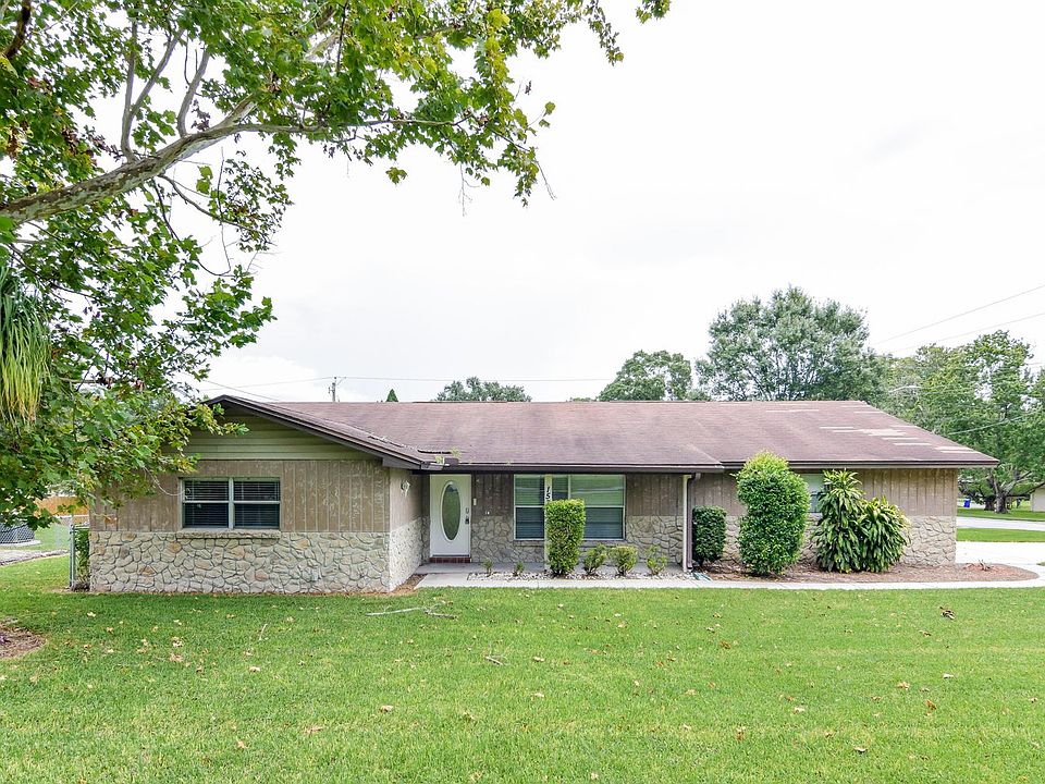 1st image of 1536 Hallam Ct N