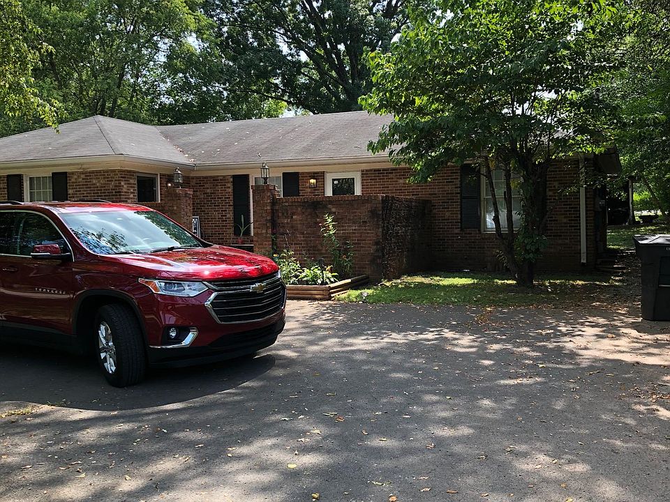 1st image of 1005 W Clark Blvd