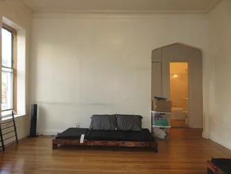 Rented by Rennit Inc.