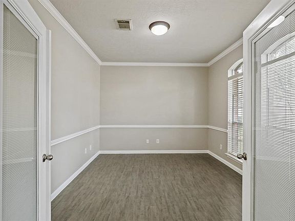 4th image of 21706 Blackstone Ct