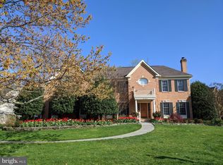 12754 Misty Creek Ln, Fairfax, VA 22033
