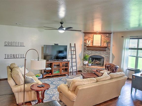 2nd image of 7842 Lindsay Ln