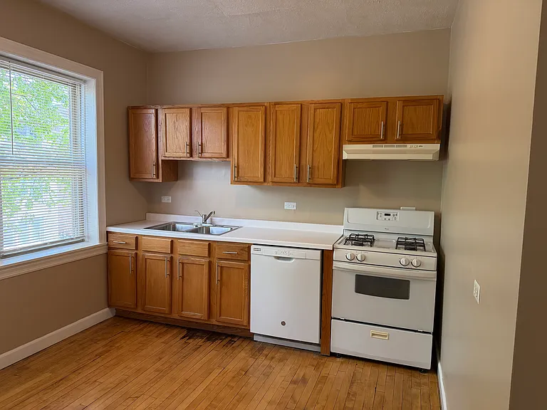 4459 N Troy St #2 — Photo 9