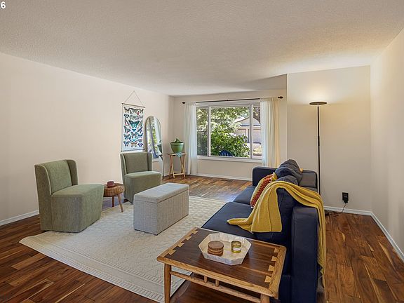 5th image of 1015 Saville Ave