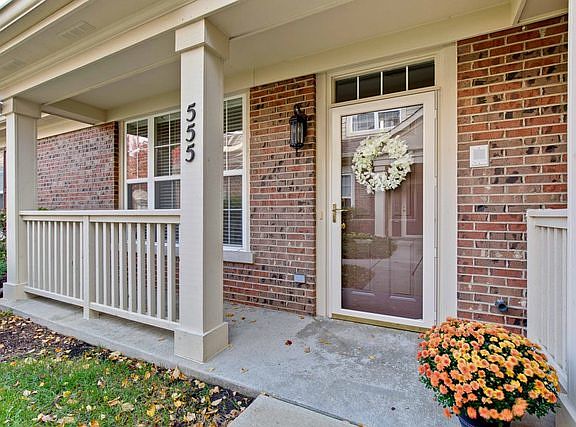 2nd image of 555 Saddlebrook Ln