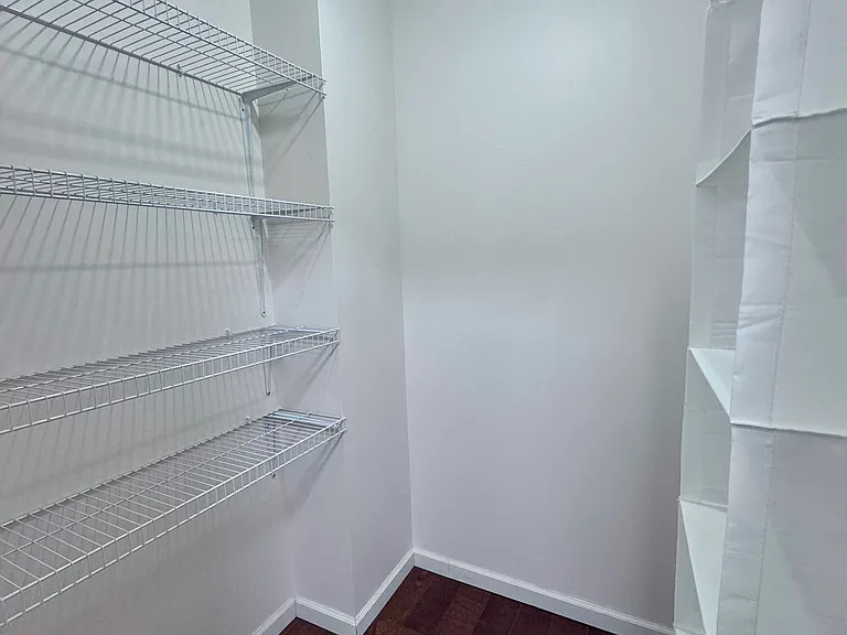 300 Winston Dr #702 — Photo 16