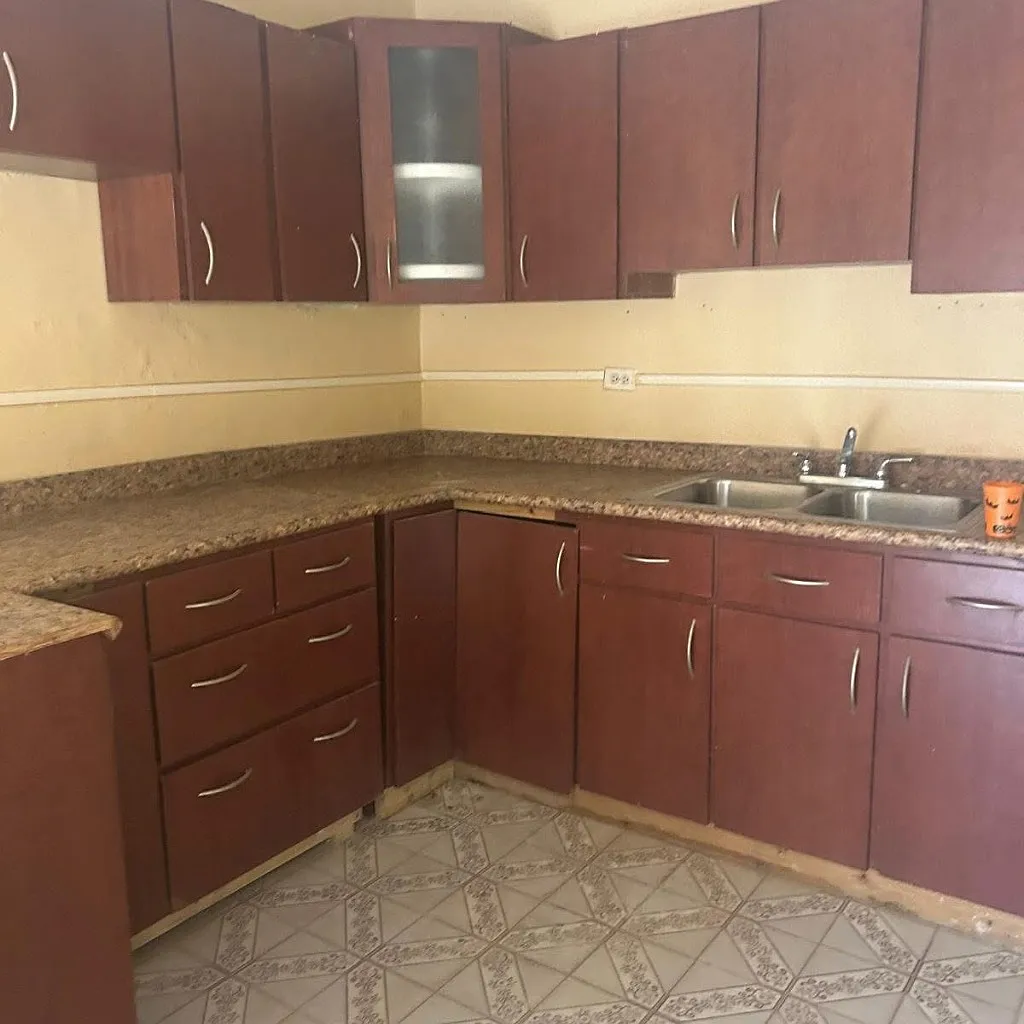 2 bed, 1.0 bath, 160 sqft, $800 — Photo 2