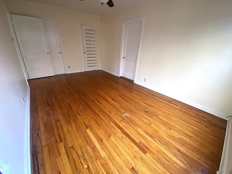 135 W Oak Ln — Photo 13