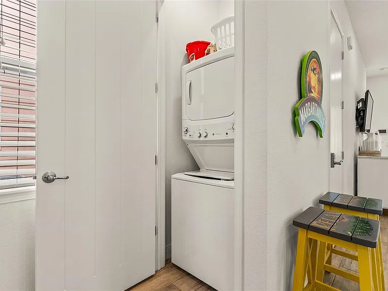 8005 Sand Bar Dr — Photo 20