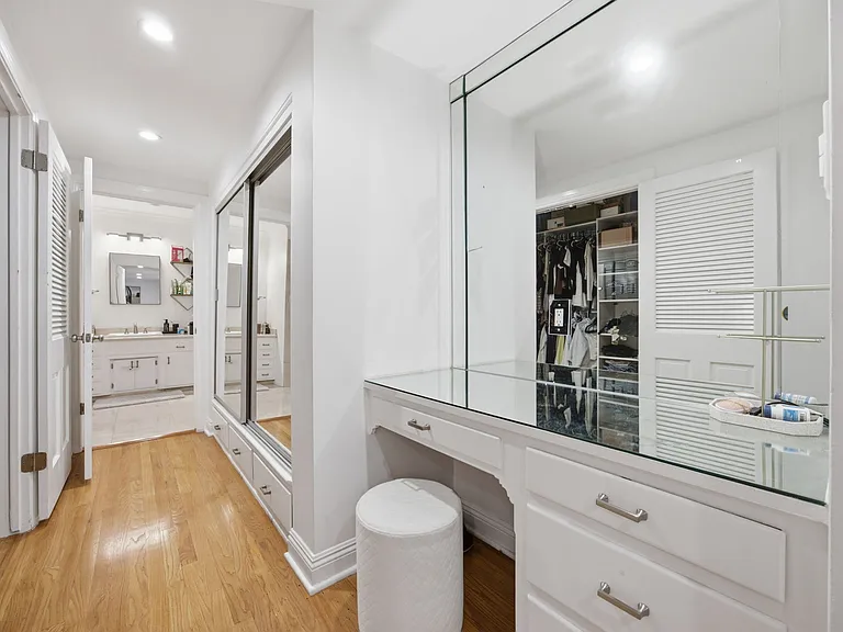 400 N Palm Dr #NA — Photo 10