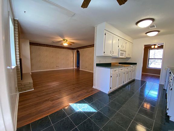 2nd image of 129 Dogwood Dr