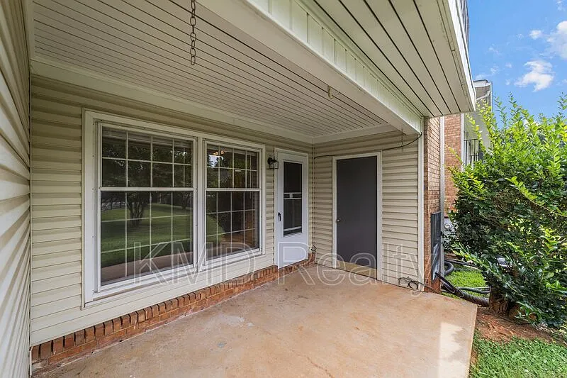 Building Photo - 4605 Coronado Dr #Q