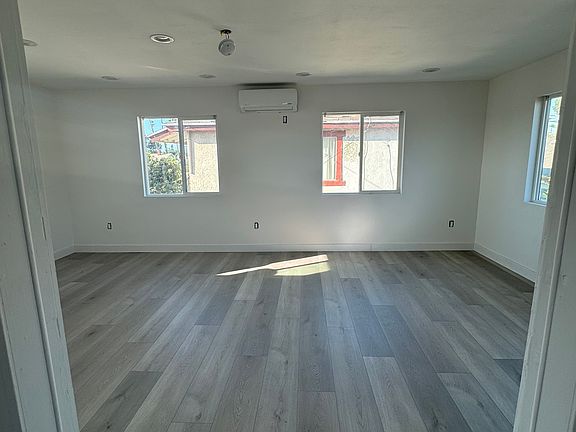 2nd image of 3723 E 5th St #A