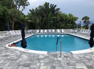 3635 Whitehall Dr APT 304, West Palm Beach, FL 33401