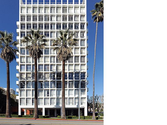 3rd image of 7135 Hollywood Blvd APT 901