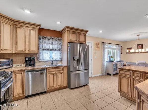 479 Morris Way, Belford, NJ 07718